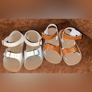 Sun-San Surfers Sandals - White and Tan Toddlers/Baby Size 7